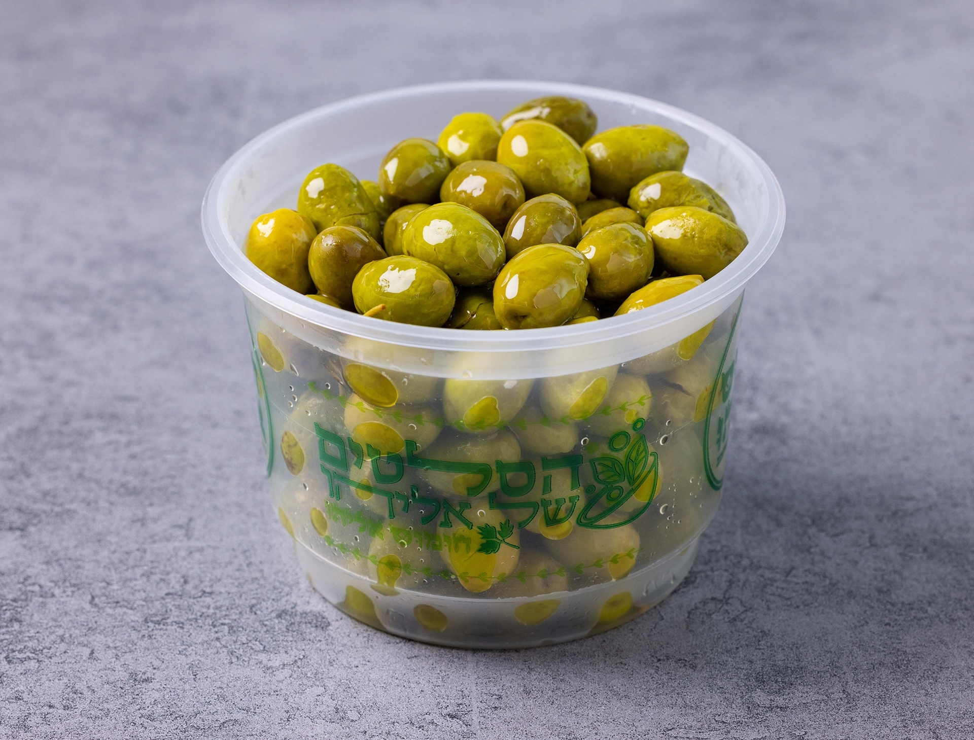 זיתים ירוקים בגביע — צילום מעמוד המקור