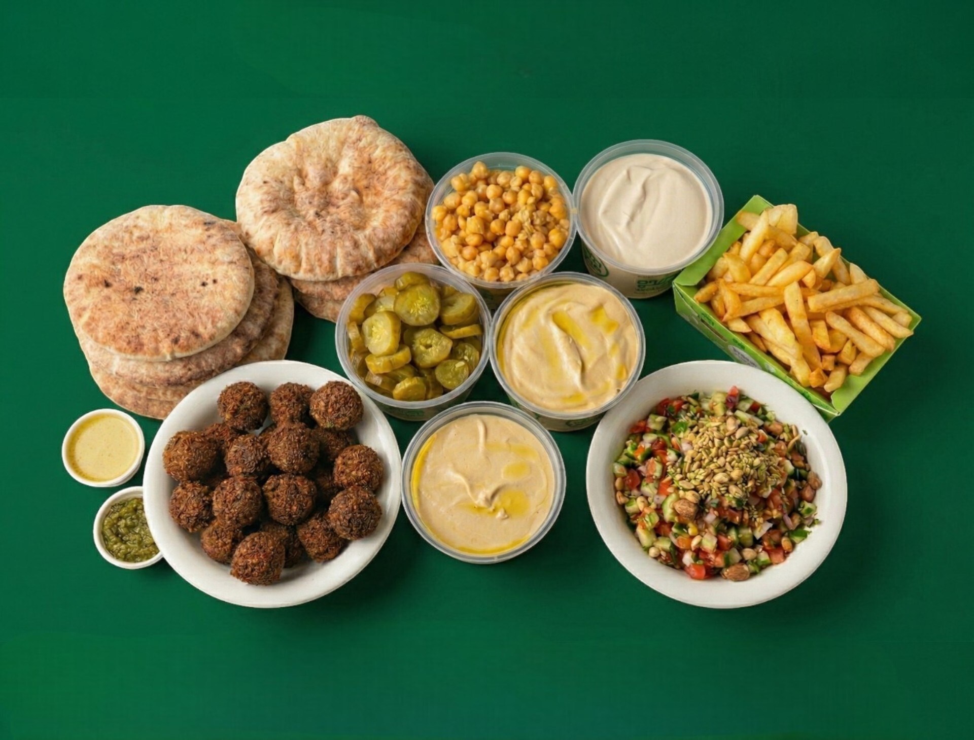 ארוחה משפחתית ישראלית — צילום מעמוד המקור