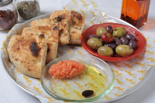 פוקצ'ה בטאבון פוקצ'ה בטאבון ג'ויה סינימטק תל אביב