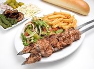2 שיפודי פרגית בבגט 2 שיפודי פרגית בבגט יעקב קבב בקרית חיים