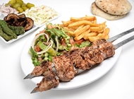 2 שיפודי פרגית בפיתה 2 שיפודי פרגית בפיתה יעקב קבב בקרית חיים