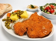שניצל במגשית מפגש הפלאפל התימני גבעתיים
