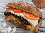 כריך אומלט בלקני כריך אומלט בלקני ד"ר פיצה ירושלים