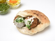 מיני פיתה פלאפל ג'ינה מיני פיתה פלאפל ג'ינה פלאפל ג'ינה שוקן תל אביב
