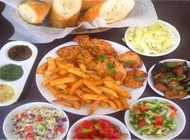 חזה עוף במגשית חזה עוף במגשית פלאפל שווארמה הכרם באר שבע
