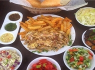שווארמה במגשית שווארמה במגשית פלאפל שווארמה הכרם באר שבע