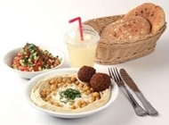חומוס בצלחת חומוס בצלחת פלאפל ג'ינה שוקן תל אביב