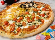 פיצה משפחתית + שתיה 1.5 ליטר פיצה משפחתית + שתיה 1.5 ליטר פיצה רום צורן