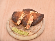 בייגל טוסט בייגל טוסט פיצה חלב ודבש בית שמש