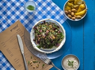 סלט עשבים סלט עשבים חומוס כספי בן יהודה