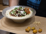 שווארמה מיקס פרגית ועגל במגשית שווארמה מיקס פרגית ועגל במגשית כתר המזרח רמת החייל