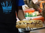 שווארמה מיקס עגל ופרגית בבאגט שווארמה מיקס עגל ופרגית בבאגט כתר המזרח רמת החייל