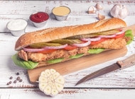 שניצל שום ובצל מעושן בבגט גדול שניצל שום ובצל מעושן בבגט גדול שניצליין באר שבע