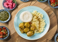 עסקית 3 קציצות עוף ברוטב על האש עסקית 3 קציצות עוף ברוטב על האש צ'ומה תל אביב