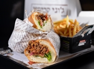 ארוחת ג'וני פינוקים ארוחת ג'וני פינוקים ג'וני קריספי ביג קסטינה