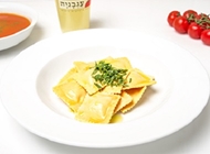 רביולי גבינה רביולי גבינה פיצה עגבניה רמת אביב