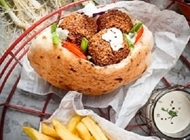 עסקית פלאפל בפיתה עסקית פלאפל בפיתה פלאפל ג'ינה שוקן תל אביב