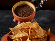 נאצ'וס עם פריחולס מקסיקנה גריל גלילות (סינמה סיטי)