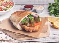 שניצל קלאסי בפיתה שניצל קלאסי בפיתה רוסטר רעננה