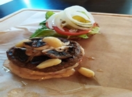 J בורגר מושחת J בורגר מושחת J17 הטבעונית תל אביב