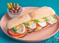 כריך סביח כריך סביח בית הפנקייק TLV נמל תל אביב