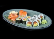 קומבינציית סלמון קומבינציית סלמון Wok A Way ווק אווי בת ים