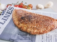 קלזון פסטו קלזון פסטו פיצה צ'יז cheese ירושלים