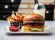 ארוחת אח 200 ארוחת אח 200 בראדרס בורגר קרית אונו Brothers Local Burger