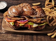 שניצל בחלה שניצל בחלה פאזל בורגר חולון - כשר