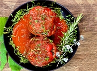 פלפלים אדומים ממולאים פלפלים אדומים ממולאים גגרין גרין תל אביב