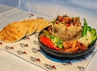 שיפוד פרגית בפיתה שווארמה הסולטן רמת גן