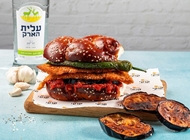 שניצל בחלה שניצל בחלה שניצל קוקי בזל פתח תקווה