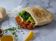שניצל בפיתה גריל לאנץ' אזור