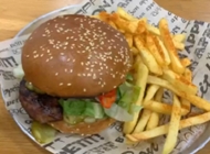 עסקית המבורגר גריל לאנץ' אזור
