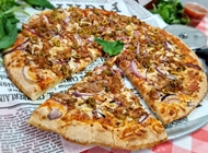 פיצה טוניסאית L פיצה טוניסאית L פיצה כמעט חינם חדרה