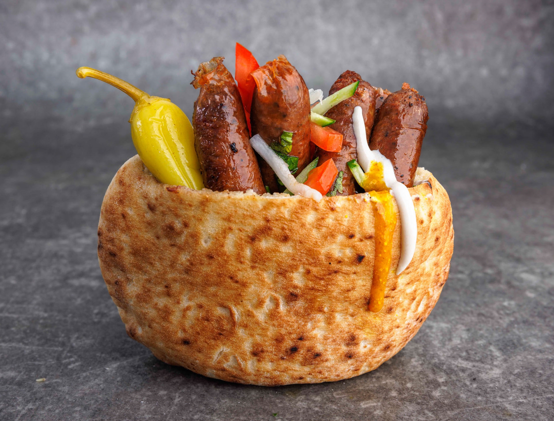 שרשרת לוהטת פיתה פיתה מונטנה תל אביב