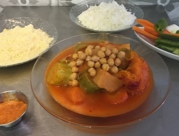 תבשיל ירקות מבושלים בכור את שושי תל אביב