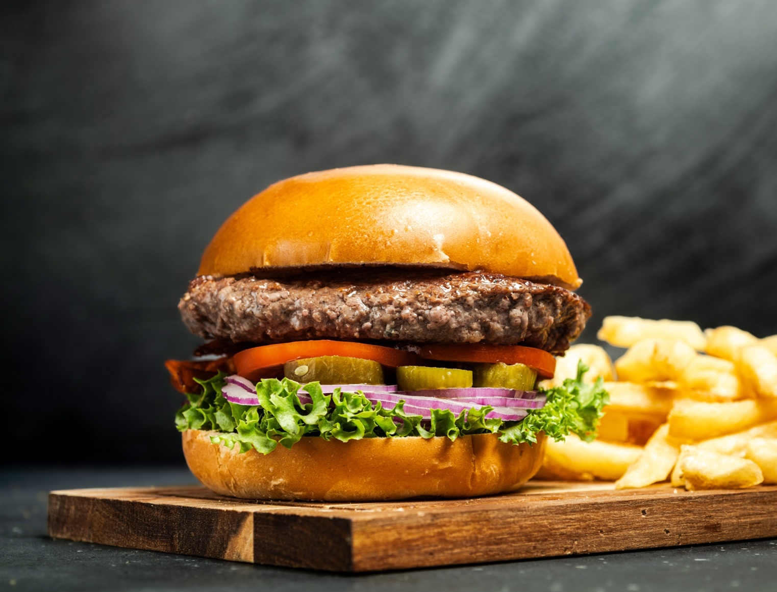 ארוחת המבורגר בקר 130 גרם Better Burger בטר בורגר פתח תקווה