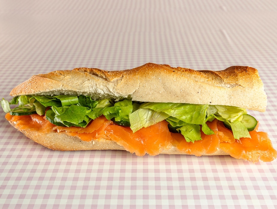 סנדוויץ׳ סלמון החדש I Love Sandwich איי לאב סנדוויץ' תל אביב