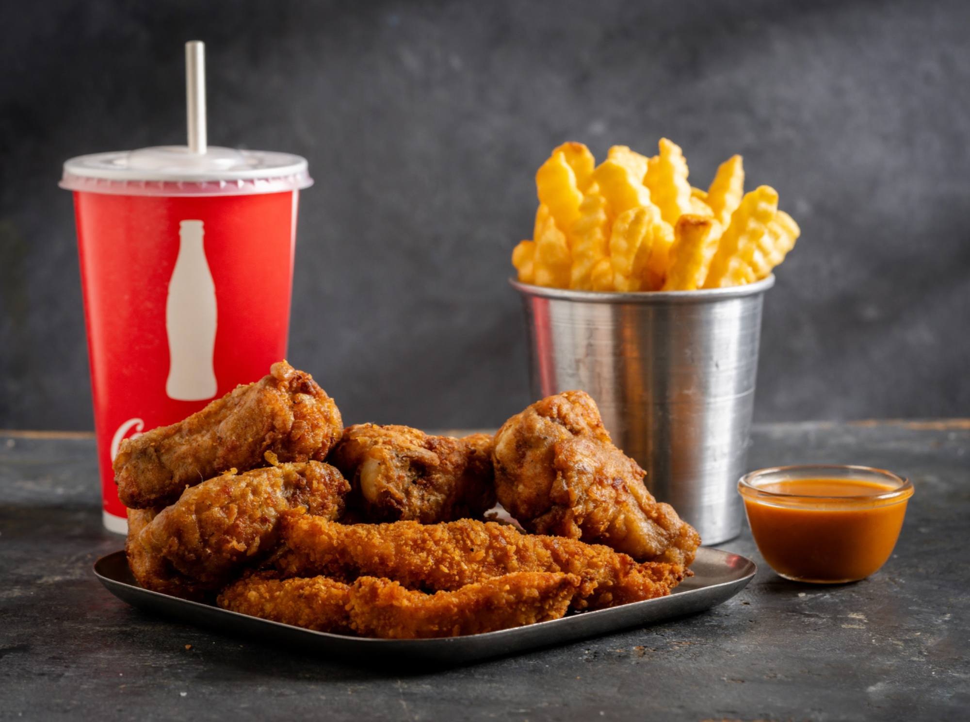 ארוחת כנפיים וסטריפס wingz ווינגז גבעת שמואל