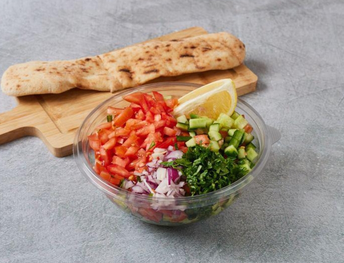 סלט ישראלי חומוס נרי קרית אונו