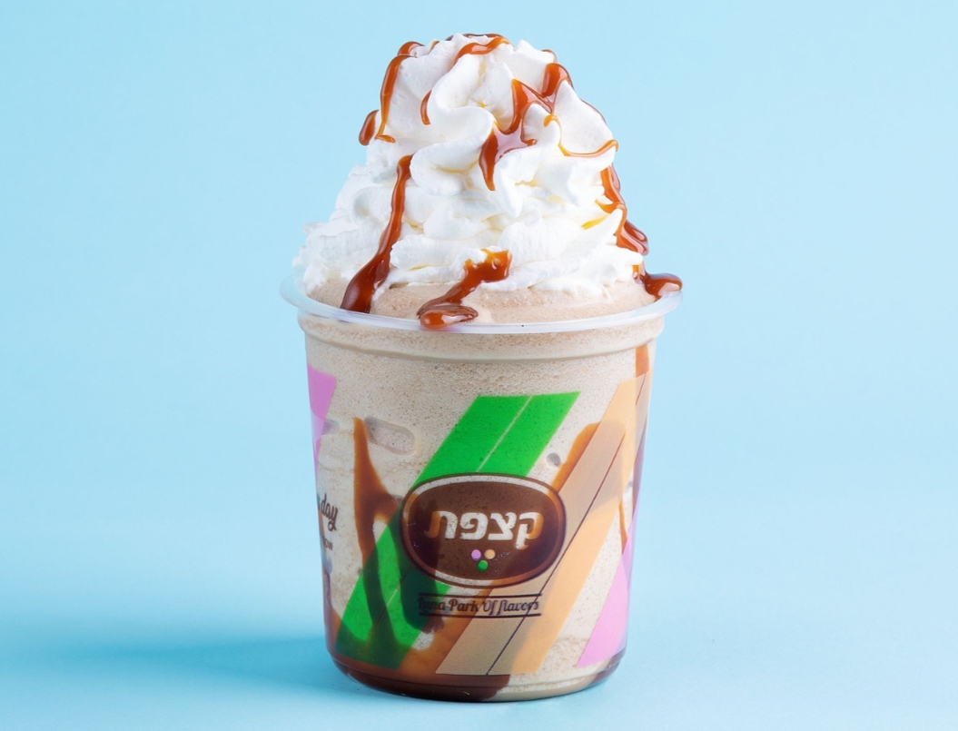 אייס קפה קטן קצפת אשדוד