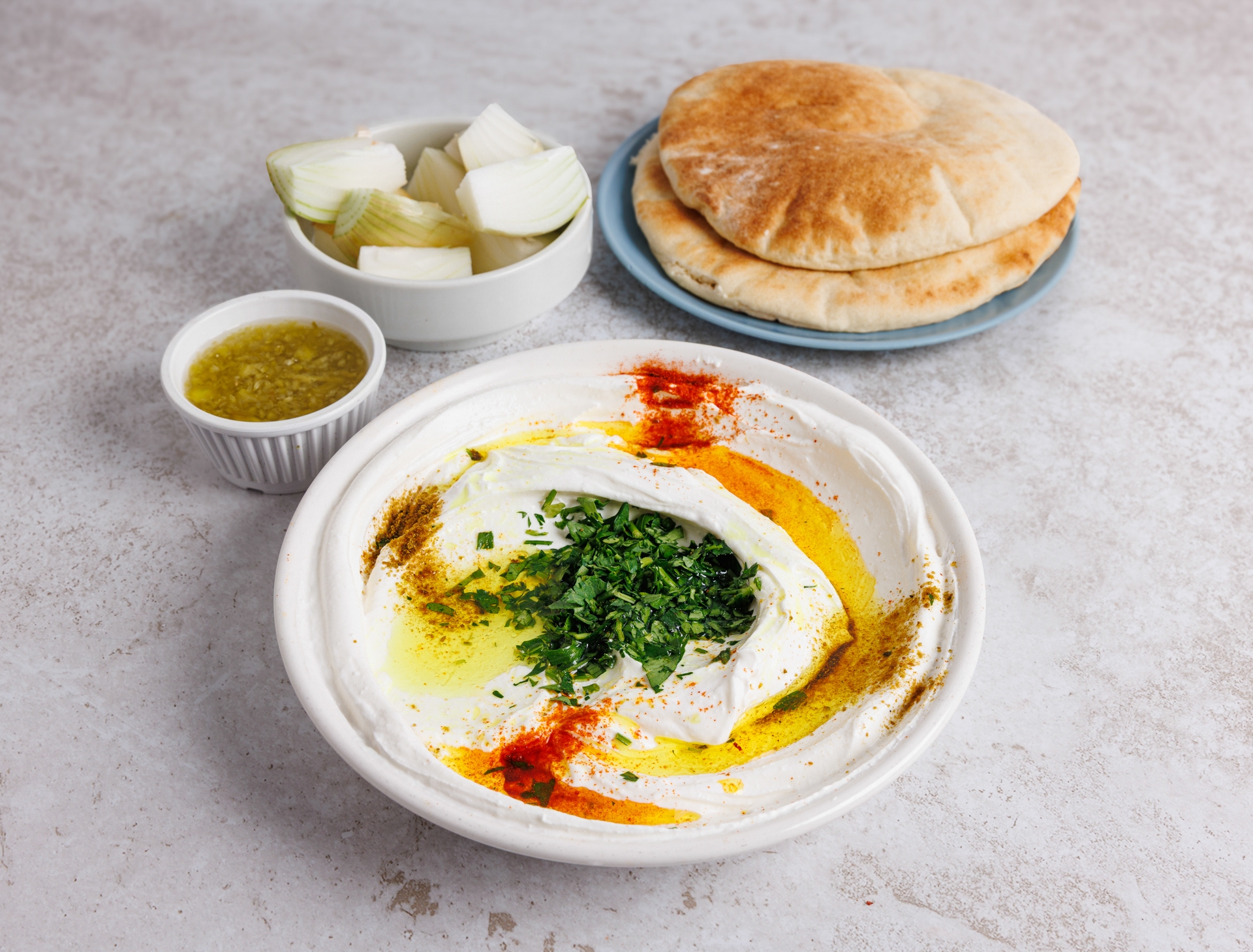 לאבנה בצלחת חומוס פול אבו חסן יפו