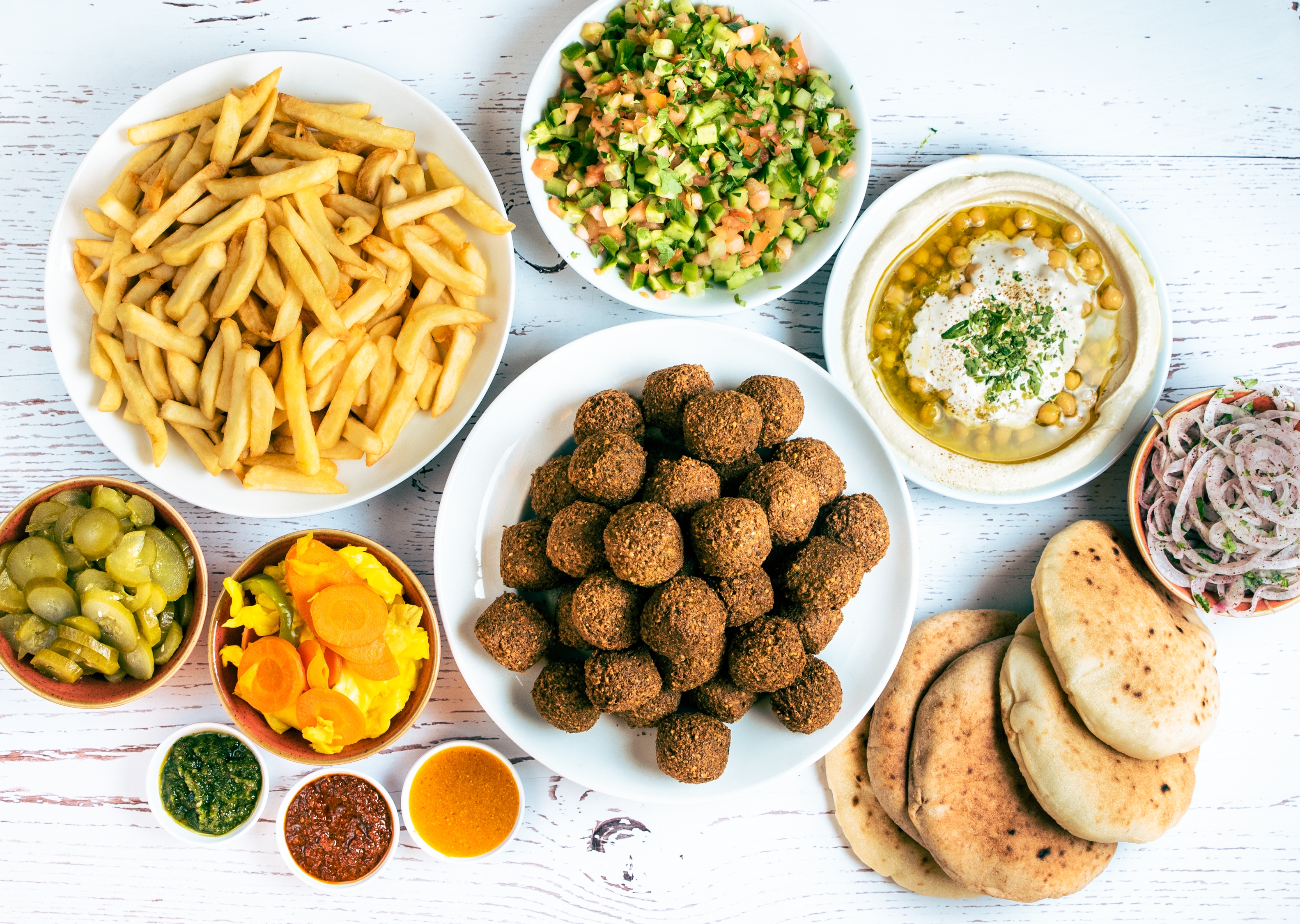 בופה פלאפל ל 10 סועדים פלאפל ג'ינה שוקן תל אביב