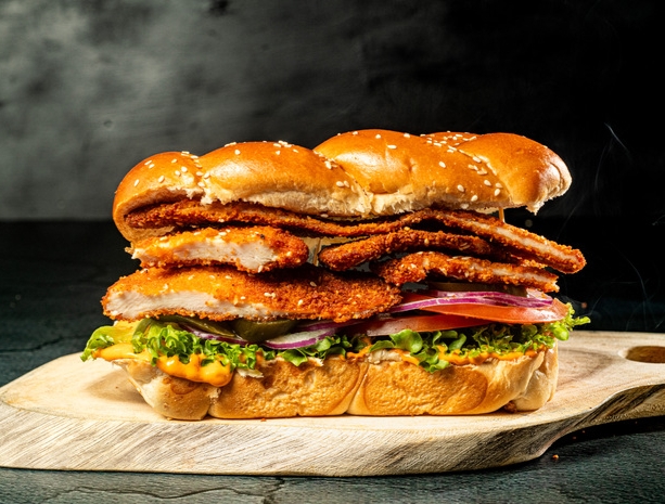 חלת שניצל Better Burger בטר בורגר פתח תקווה