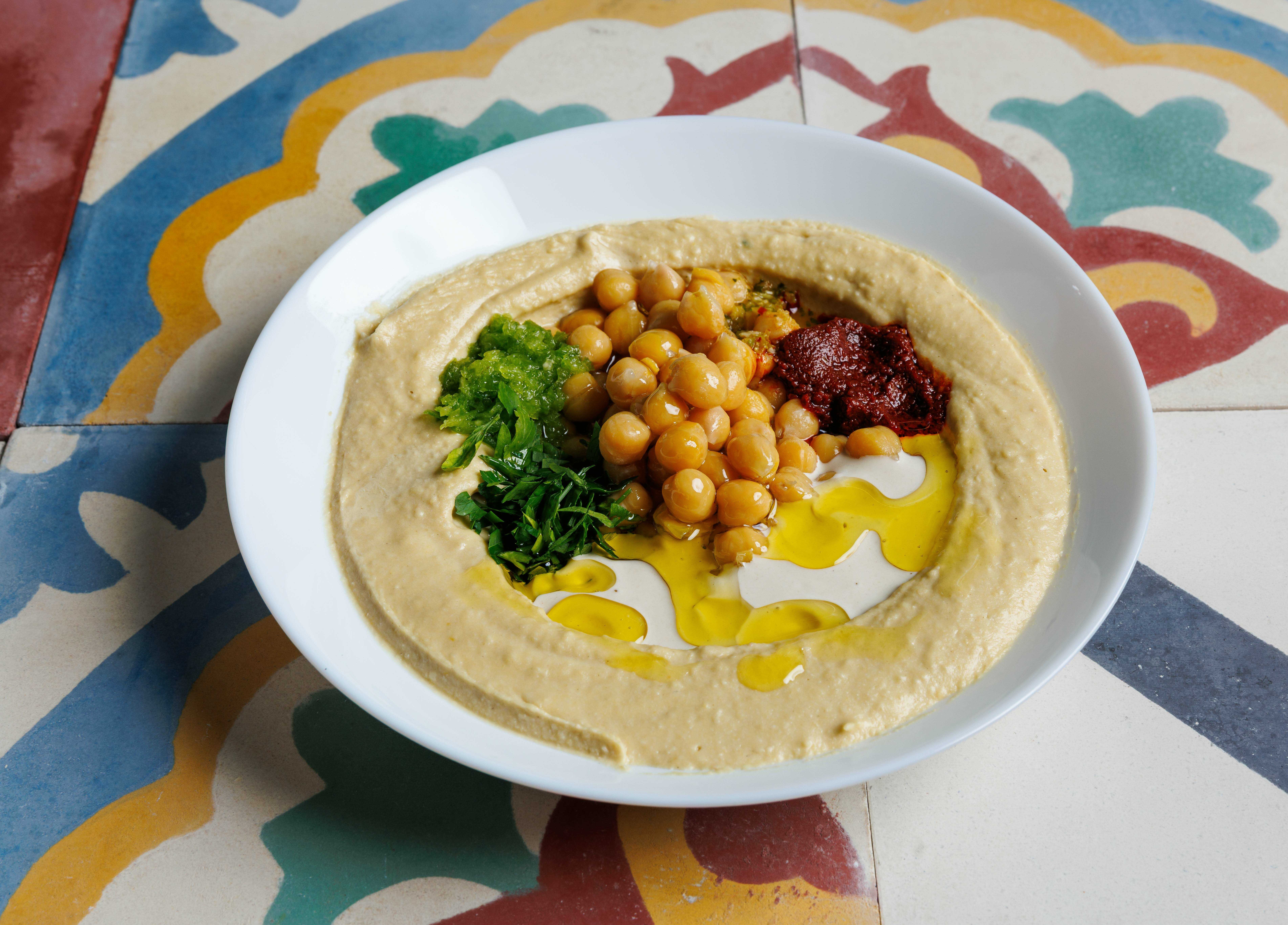 חומוס גרגירים של זוהרה זוהרה חומוסייה מבית עלינא ראשון לציון