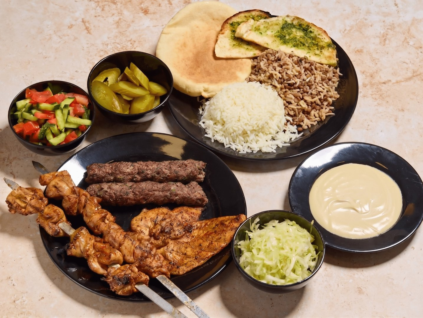 ארוחת שיפודים שישקבב הלון חיפה