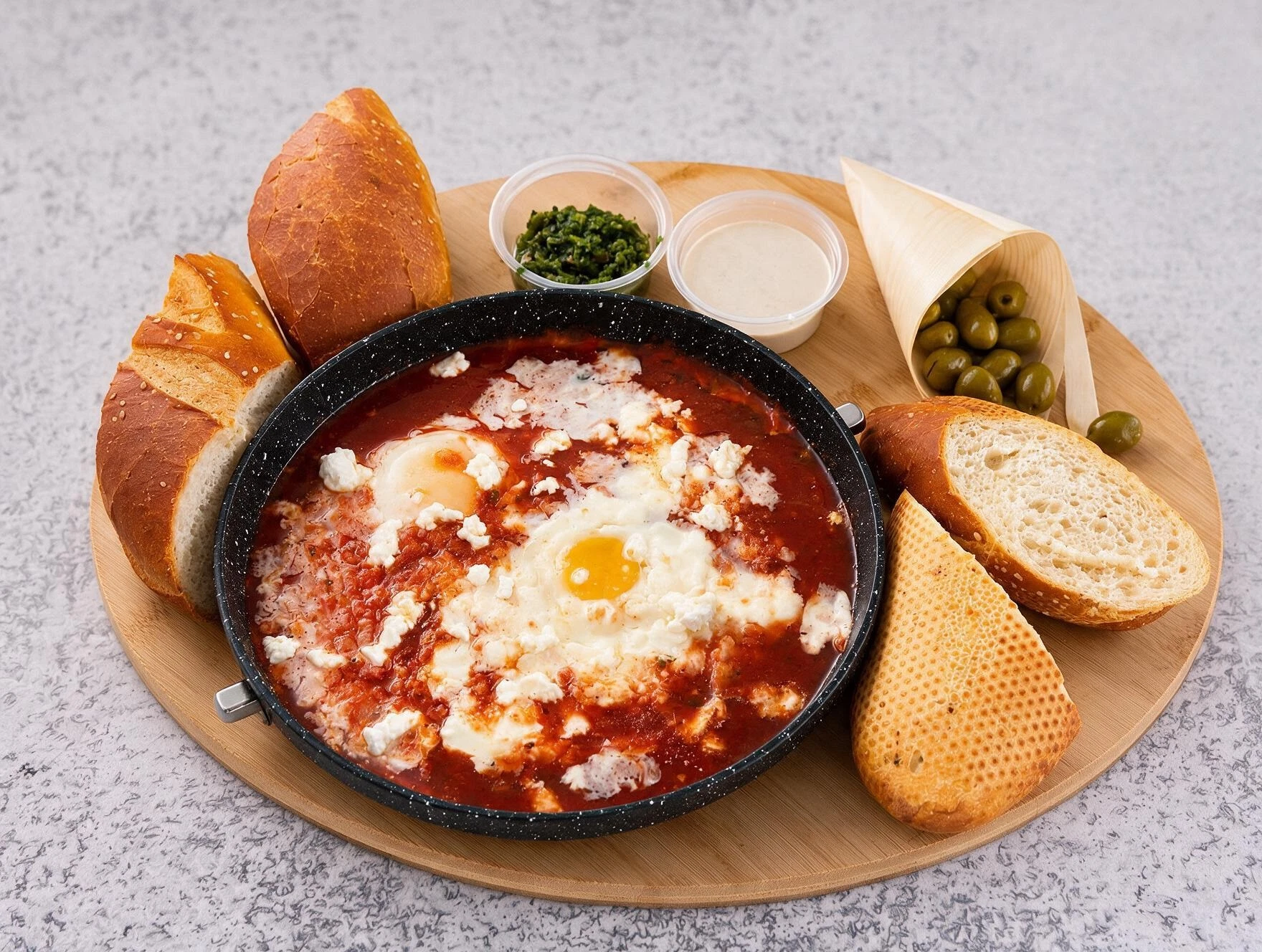 שקשוקה בצלחת קפה בסלע נתניה