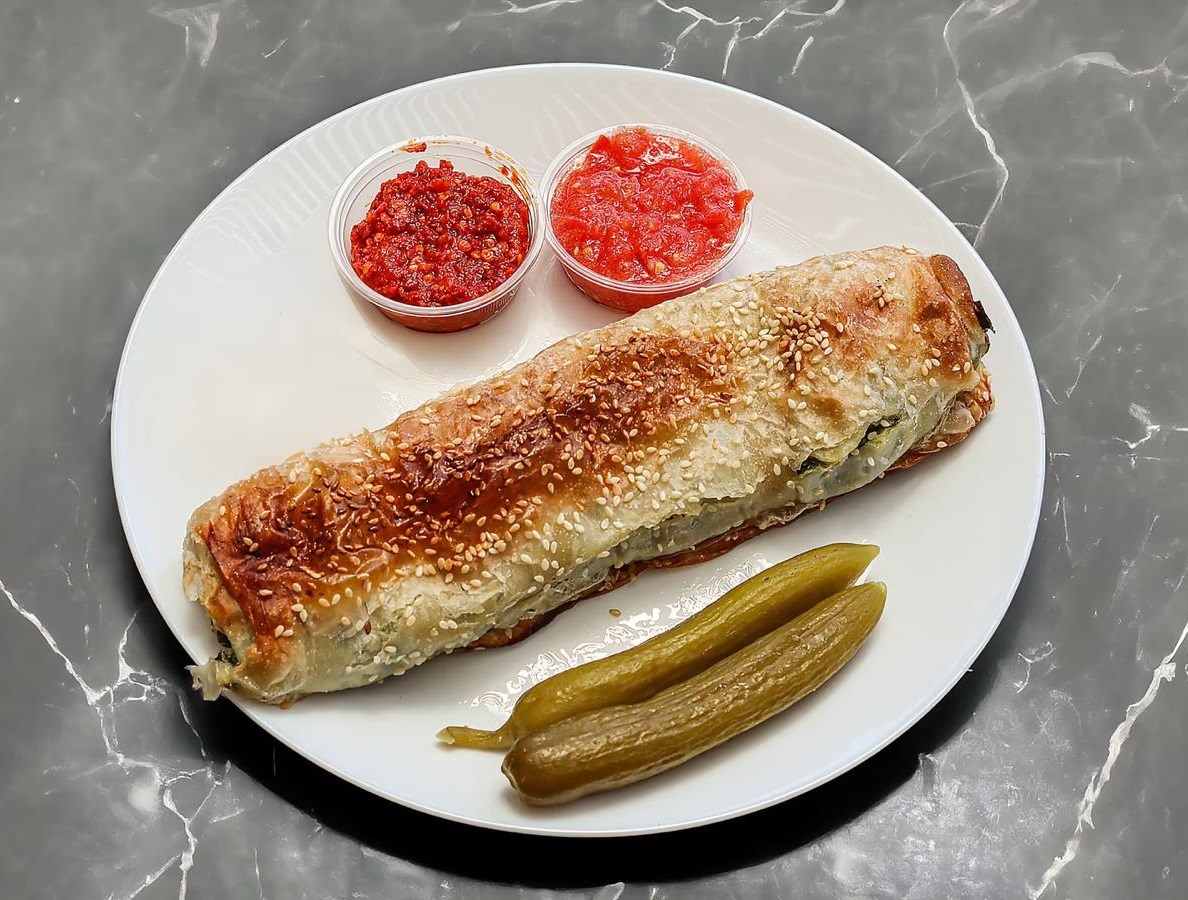 בורקס גבינה ותרד בורקס העגלה חיפה