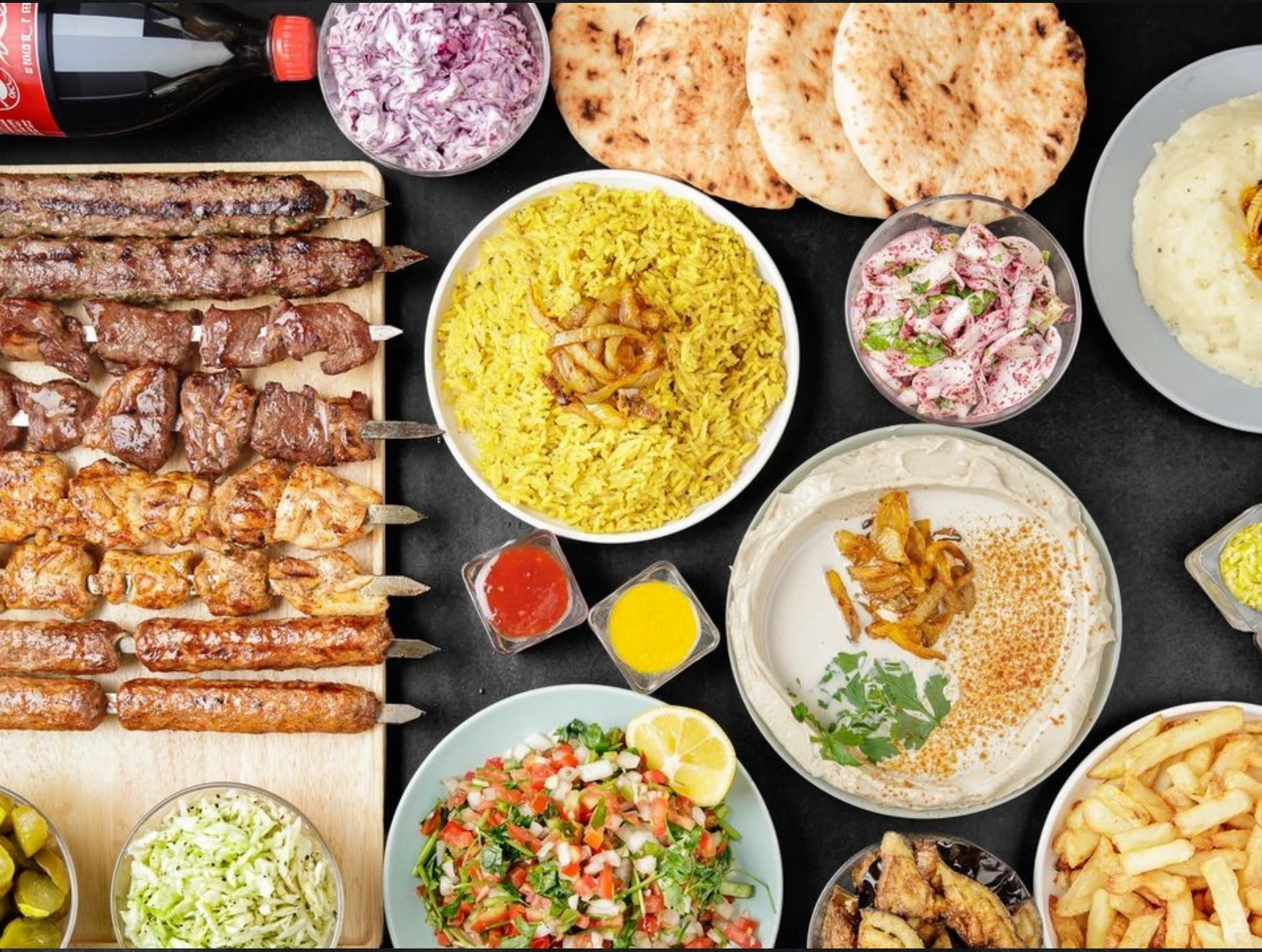 ארוחה משפחתית שיפודי האחים רחובות
